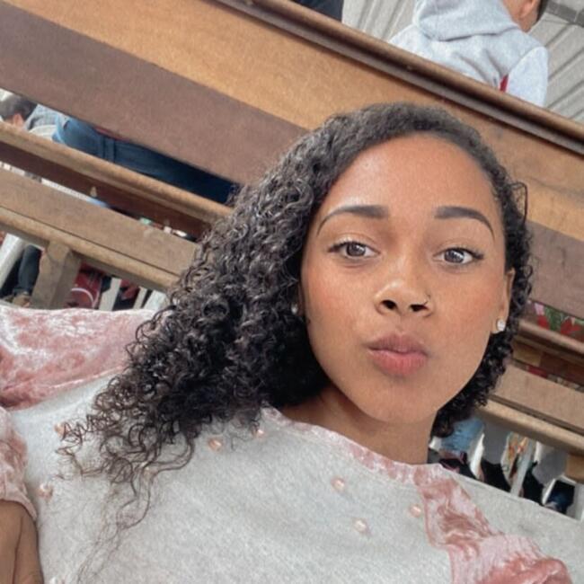 Babysitter in Taubaté: Mirella