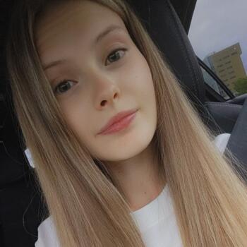 Babysitter in Moeskroen: Sarah