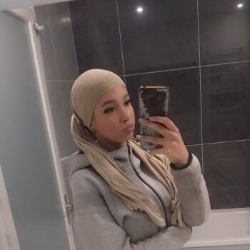 Babysitter in Champigny-sur-Marne: Kelya