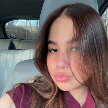 Babysitter in Riverhead: Daniella