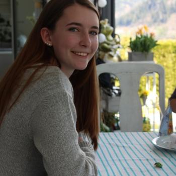 Baby-sitter Thusis: Laura