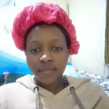 Babysitter in Nairobi: Nadia