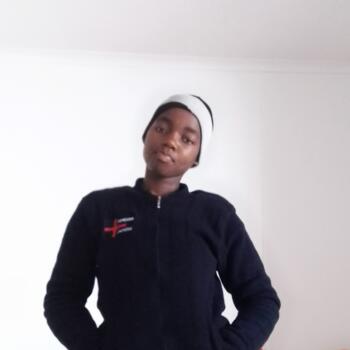 Nanny in Strand: Ola