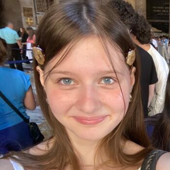 Babysitter in Sint-Lambrechts-Woluwe: Louise