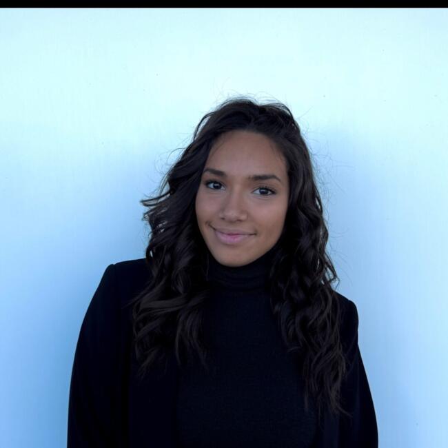 Babysitter in Toulouse: Inès