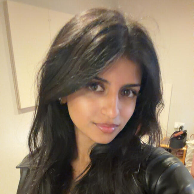 Babysitter in Birmingham: Nandhika