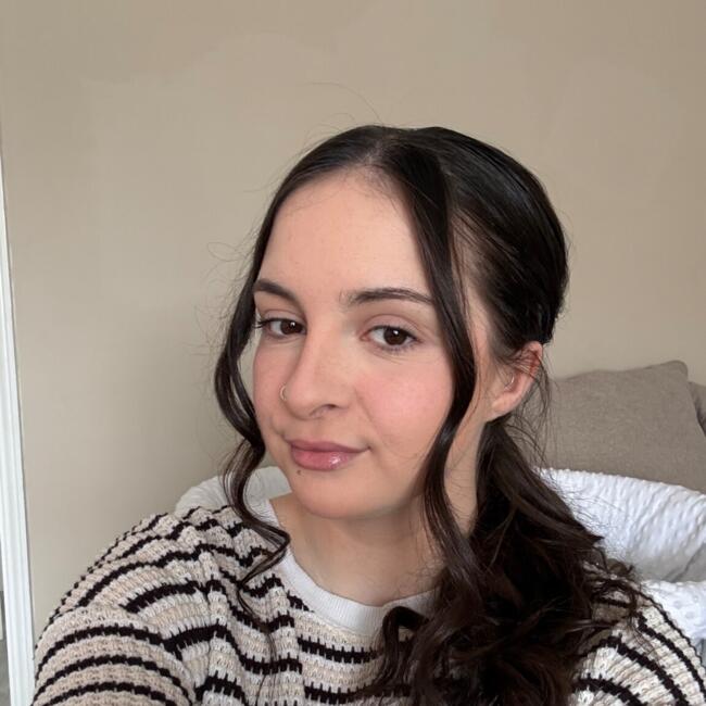 Babysitter in Luton: Amira