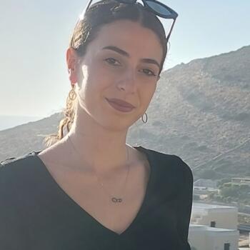 Babysitter στην περιοχή Βάρη: Μαρια