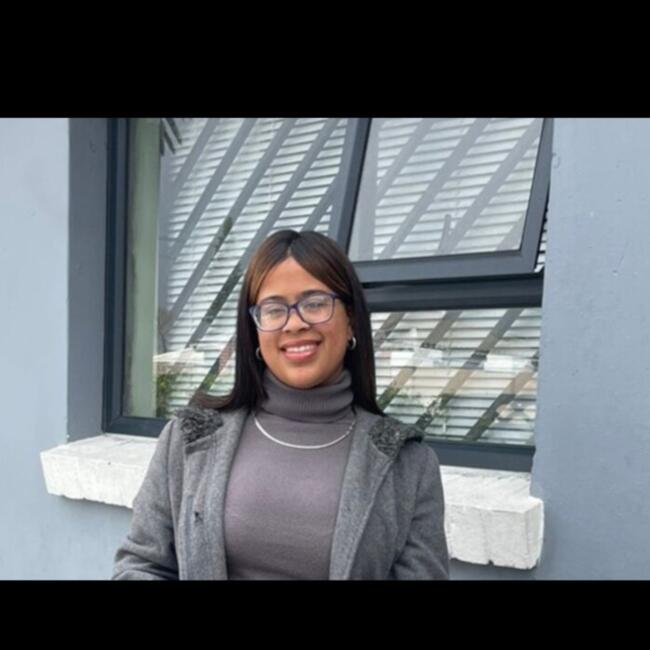 Babysitter in Cape Town: Zhara