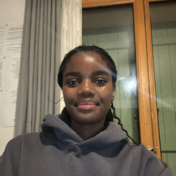 Babysitter in Saintry-sur-Seine: Lea