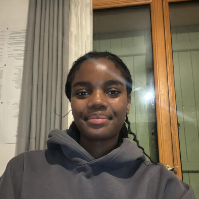 Babysitter in Saintry-sur-Seine: Lea