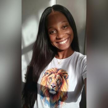 Babysitter in Duque de Caxias: Nicole