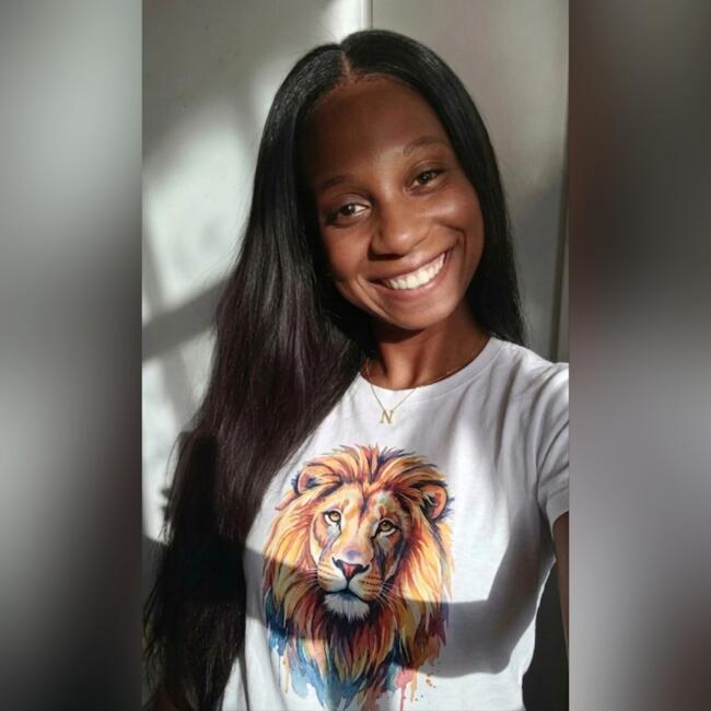 Babysitter in Duque de Caxias: Nicole