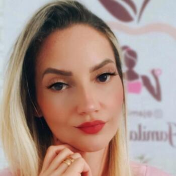 Emprego de babá em Goiânia: emprego de babá Jamila