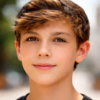 Bébiszitter Zsombó területén: Illés János