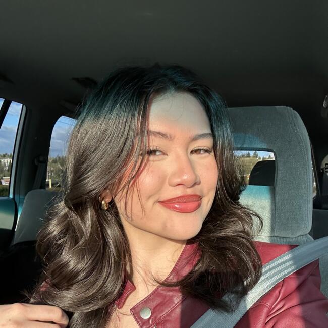 Babysitter in Auburn: Arianna