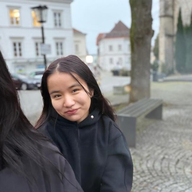 Babysitter in Vienna: Robina