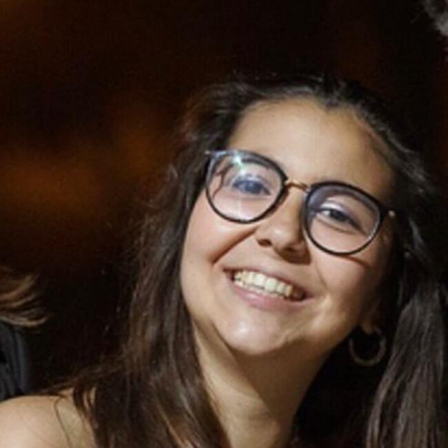 Babysitter em Algés: Maria Caetana