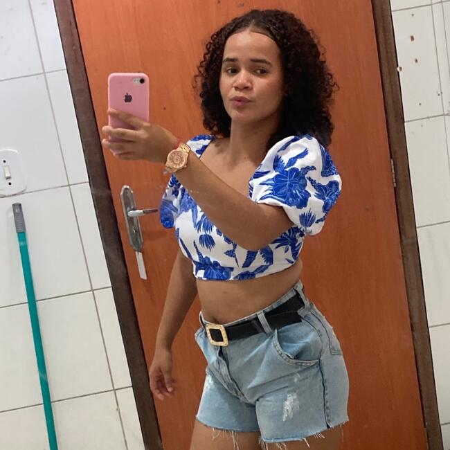 Babysitter in Uberlândia: Maria Livia Silva Miranda