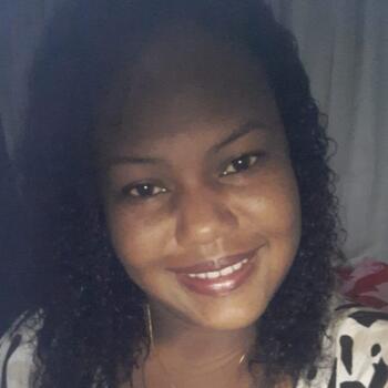 Babysitter Macaé: Juliana