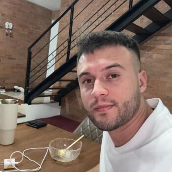 Padre/madre Pereira: Esteban