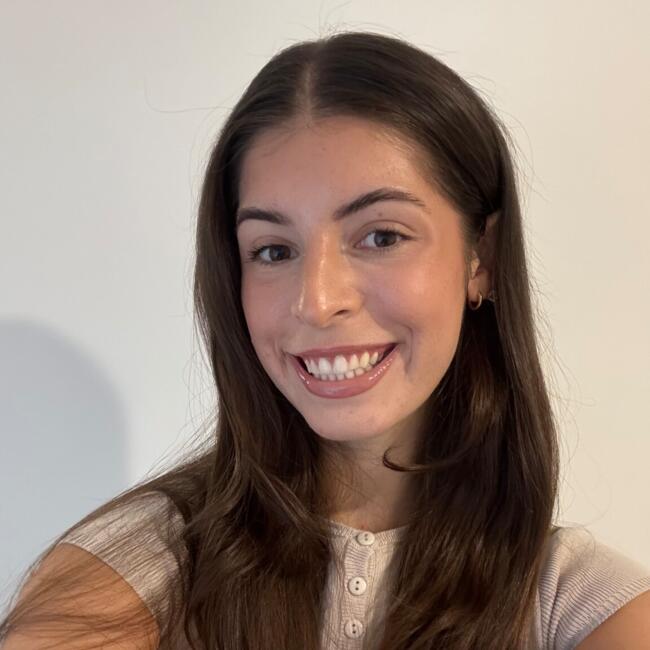 Babysitter in Melbourne: Laura