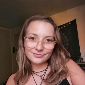 Baby-sitter in Tours: Angèle