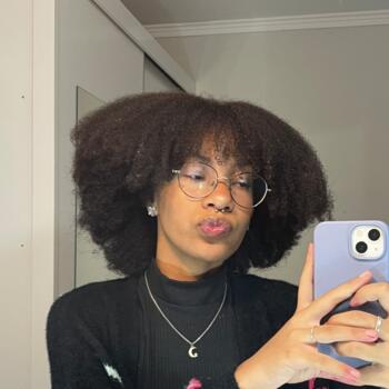 Babá em Colombo: Maitê