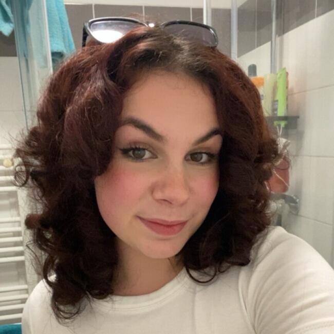 Babysitter in Boulogne-sur-Mer: Anna