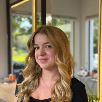 Babysitter in Campo Bom: Julia Colissi