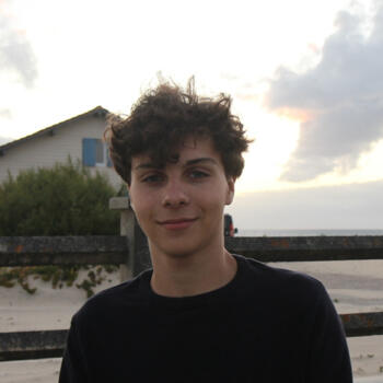 Babysitter in Bordeaux: Ewen