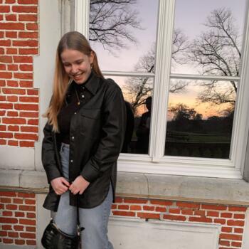 Babysitter in Brasschaat: Elena