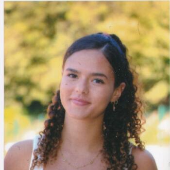 Babysitter in Valleiry: Maya