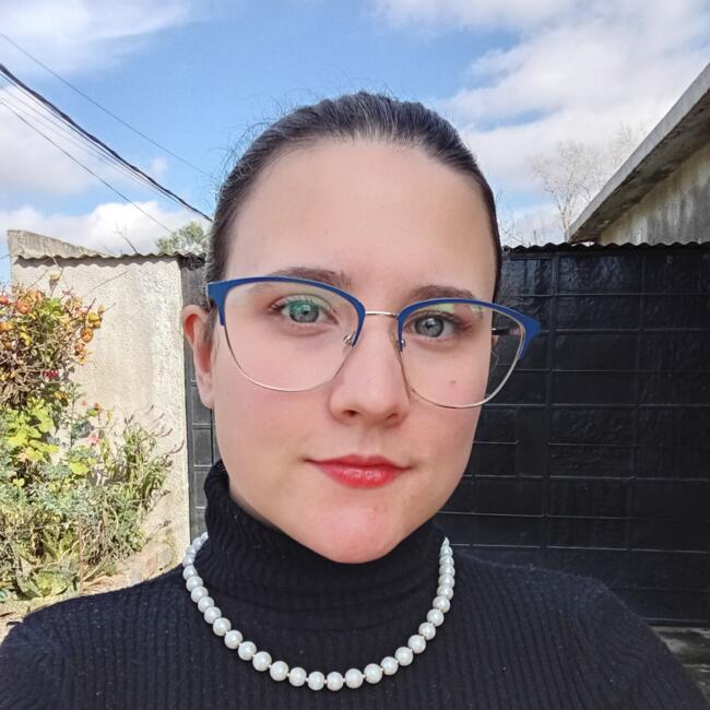 Babysitter in Montevideo: Lucia