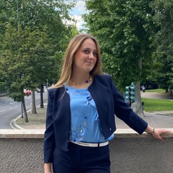 Babysitter Como: Yana