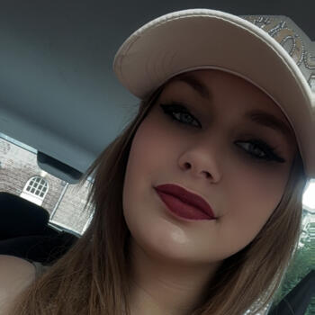 Babysitter in Anderlues: Sarina