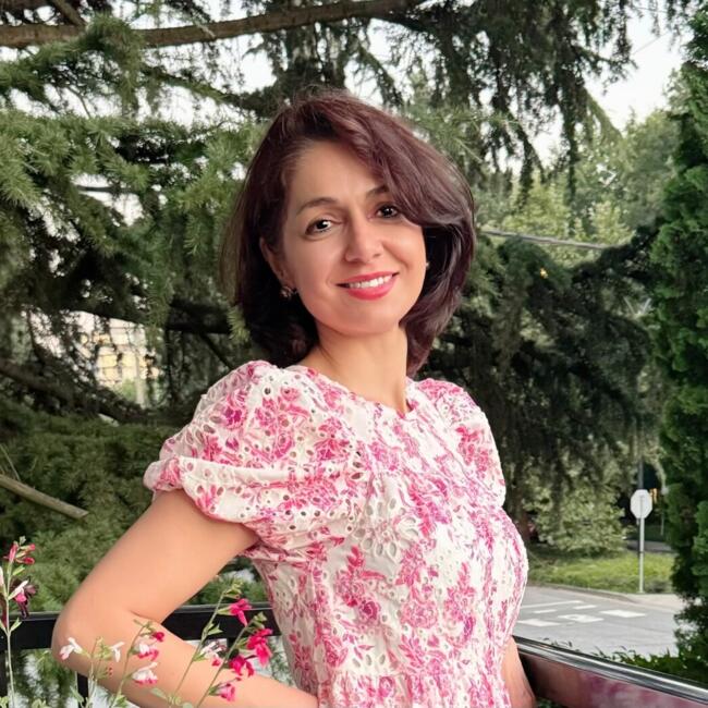 Baby-sitter in North Vancouver: Monika