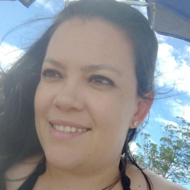 Babysitter in São José do Rio Pardo: Luana