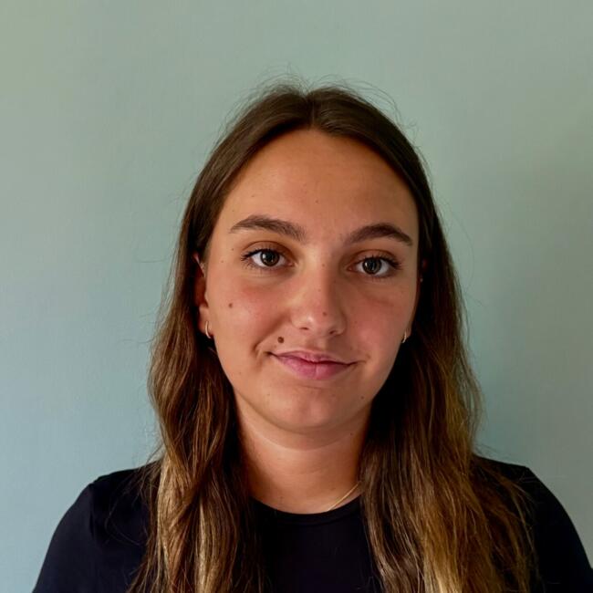 Babysitter in Sucy-en-Brie: Emma