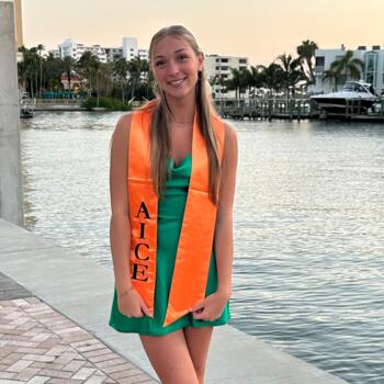 Babysitter in Sarasota: Aubrie