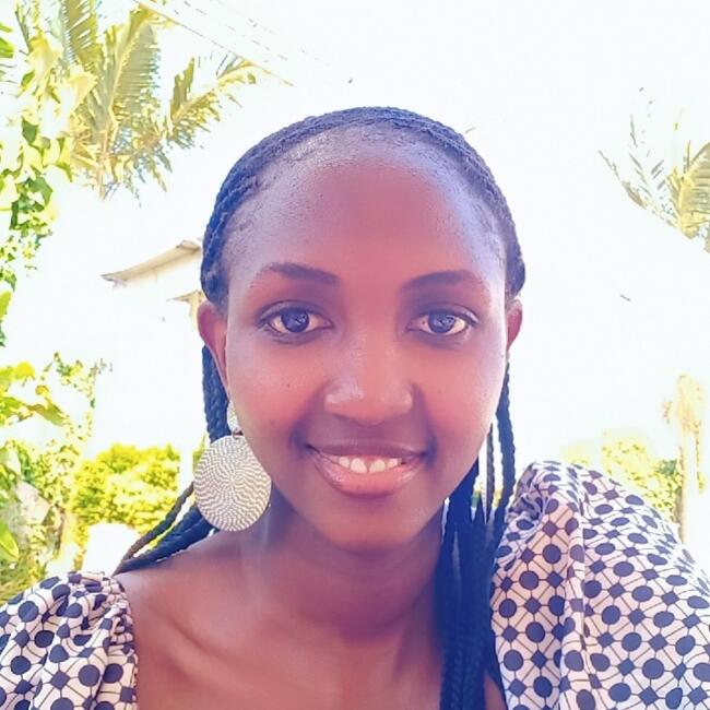 Babysitter in Kampala: Asimwe