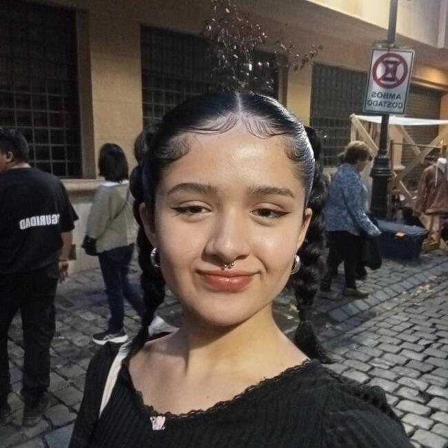 Babysitter in La Florida: Valentina