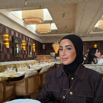 Babysitter in Levallois-Perret: Naila