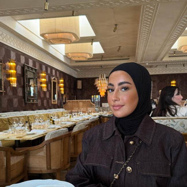 Babysitter in Levallois-Perret: Naila