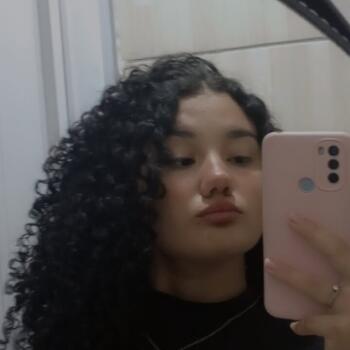 Babysitter in Itaguaí: Alexandra