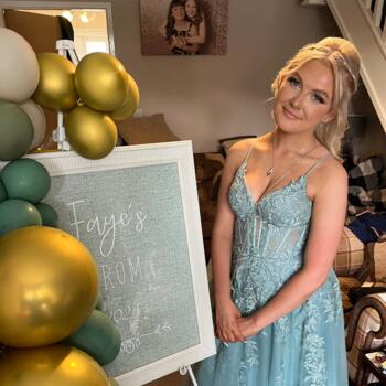 Babysitter Leyland: Faye