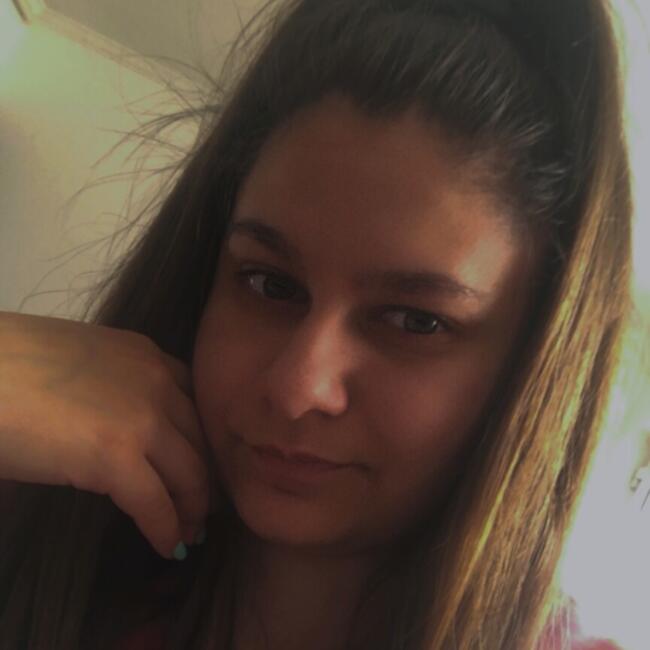 Babysitter in Nyíregyháza: Viktóia