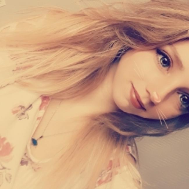 Babysitter in Itteville: Charline