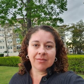 Babysitter Heredia: Hazel