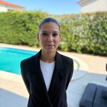 Babysitter in Saint-Andéol-le-Château: Ambre